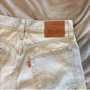 Levi’s Wedgie fit shorts